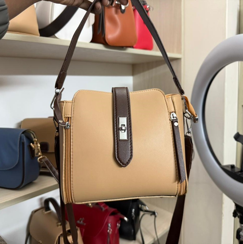 High-quality Messenger Bags For Women Luxury Crossbody Shoulder Bags Female(khaki) 360 view